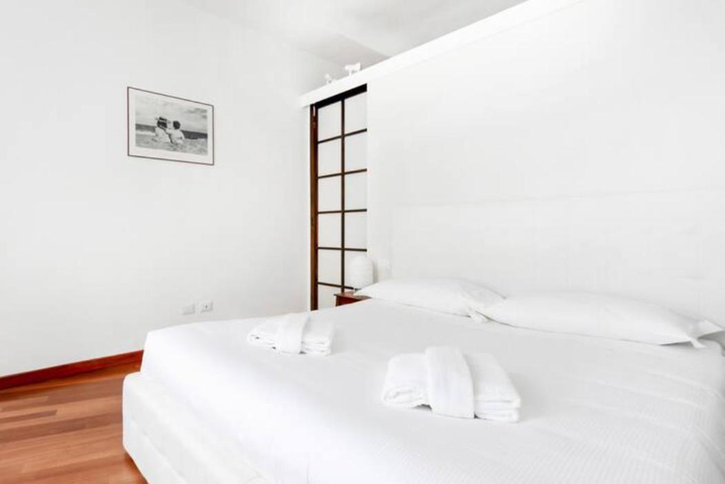 Pagano & Cenacolo Bright Apartment Milão Exterior foto